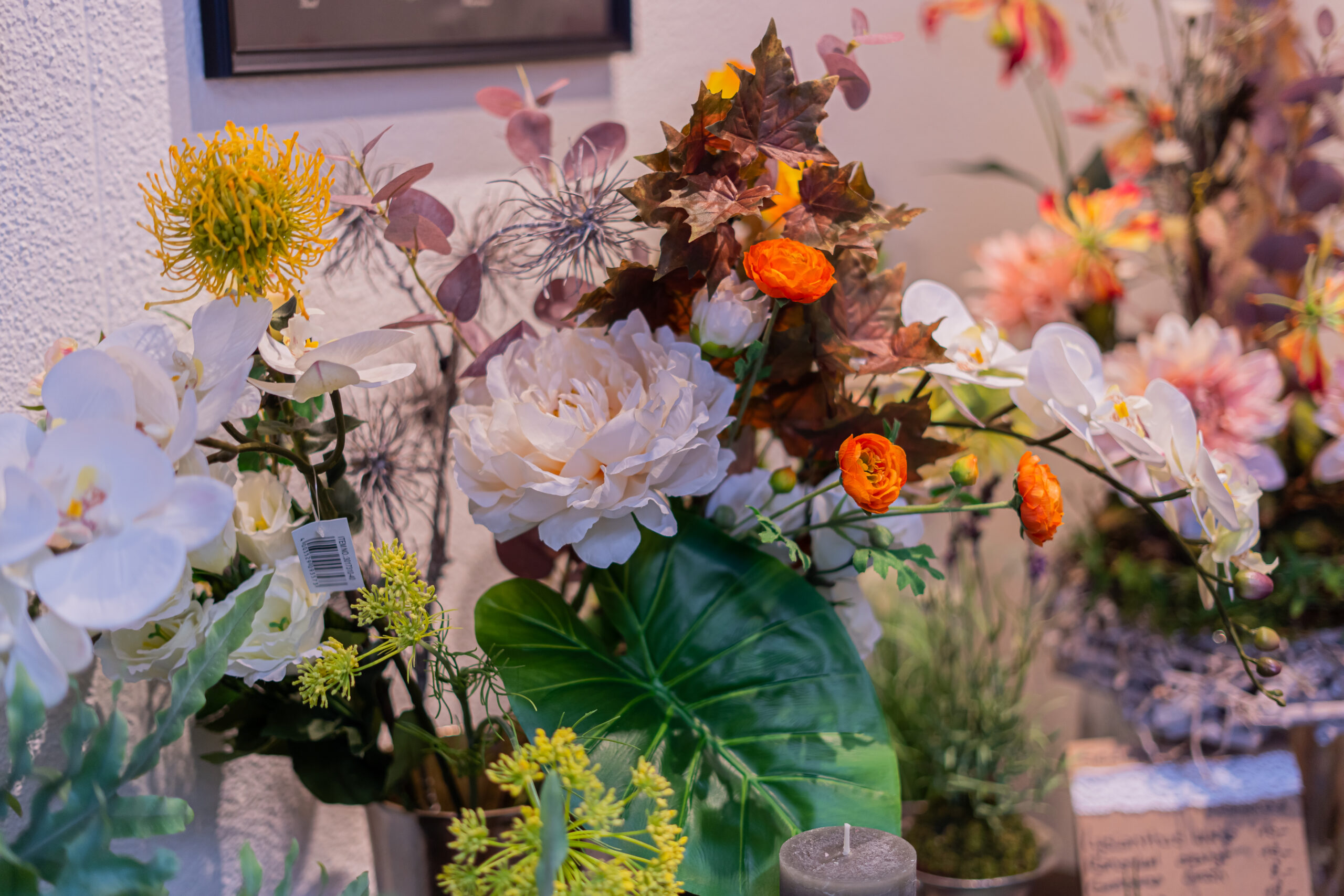 Kreatives Blumenarrangement